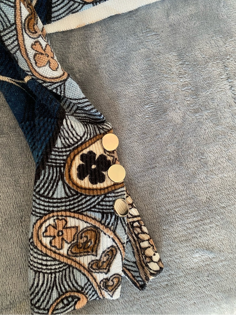 Chico's Navy and Tan Paisley Mockneck Long Sleeve Top size Small - Picture 8 of 8